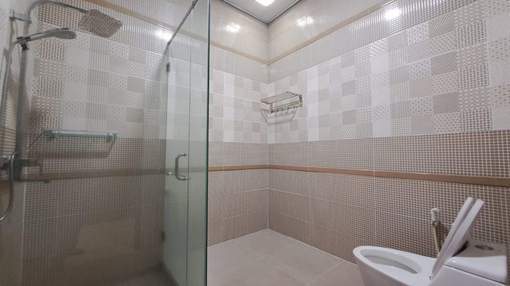 Kamar Mandi 1
