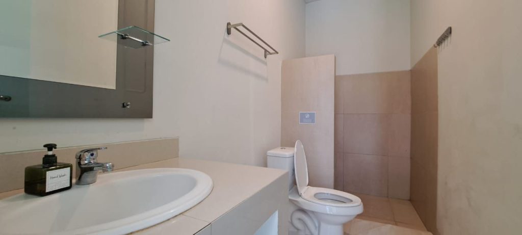kamar mandi 1