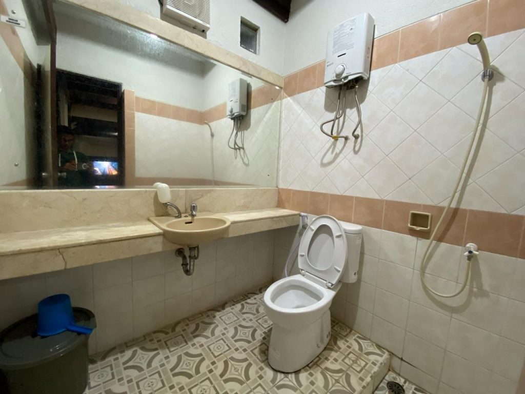 kamar mandi 2